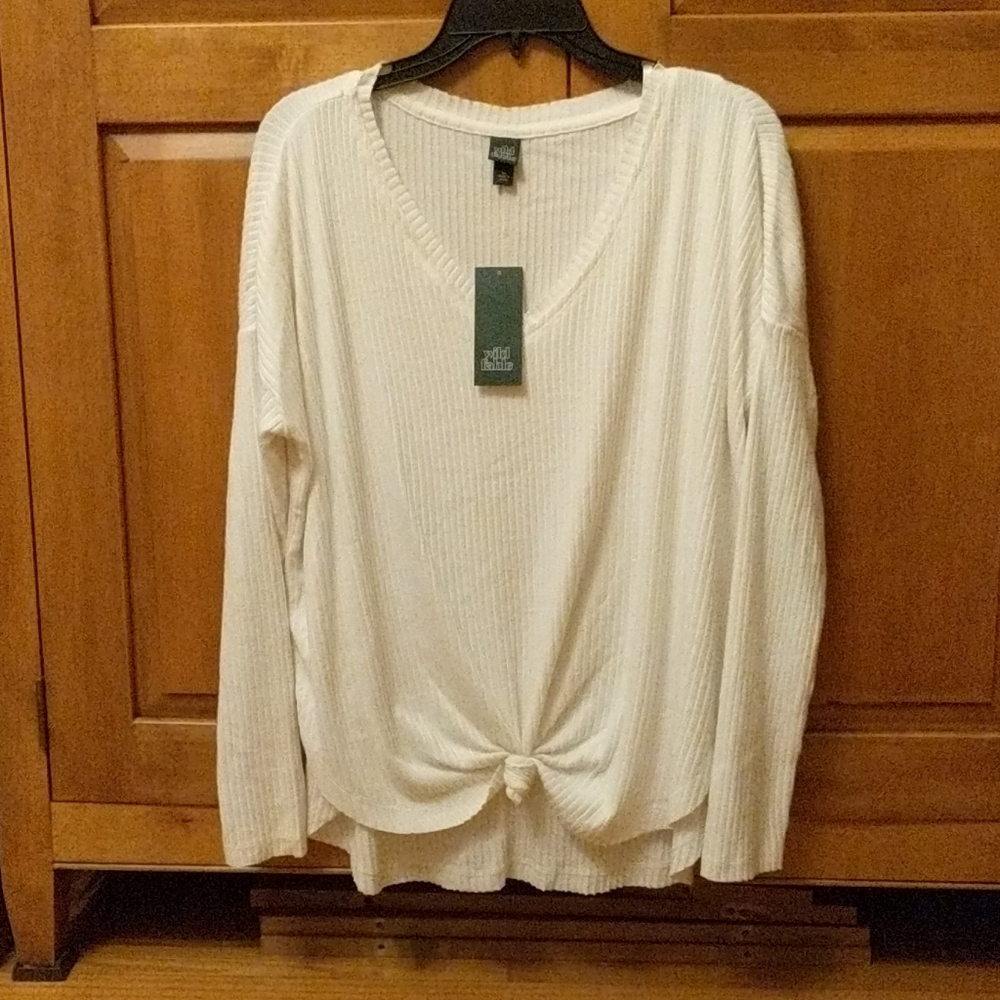 Long Sleeve V-Neck Cozy Ribbed T-Shirt NWT